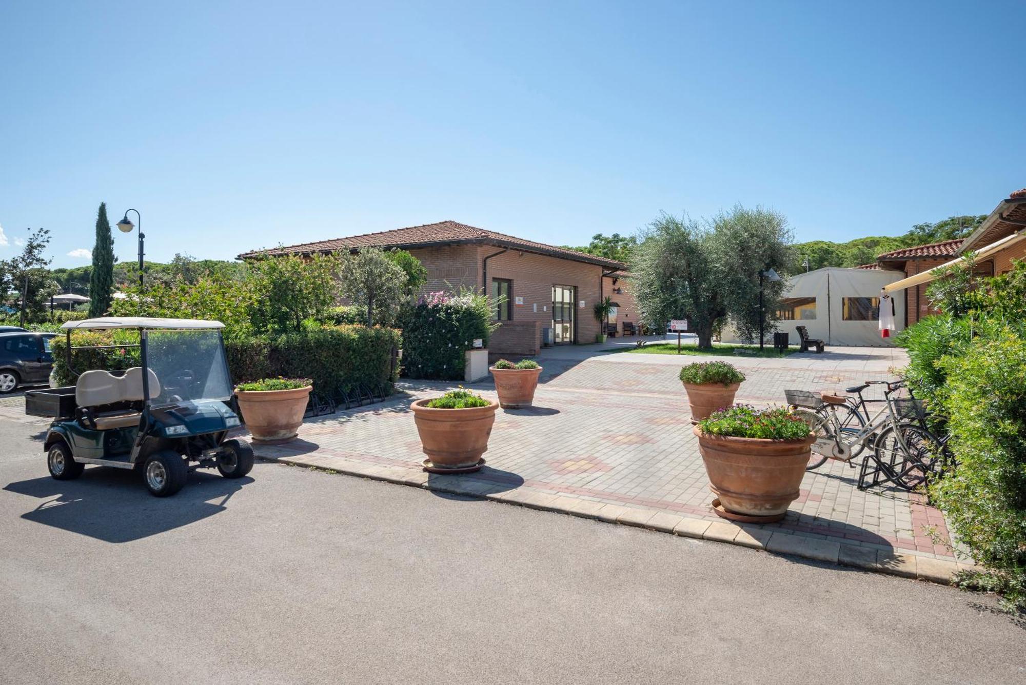 Villaggio Il Girasole Follonica Extérieur photo